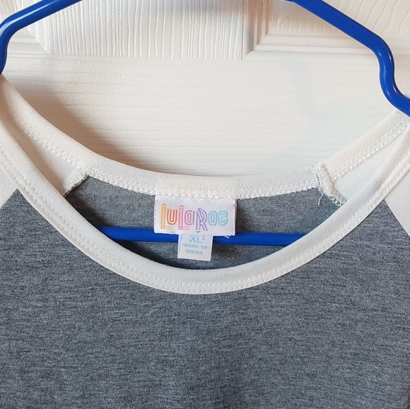 LulaRoe Randy Tee - Picture 3 of 3